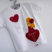 camiseta-fieltro-personalizada-artesania-hecho-a-mano-nina-enamorada-003.jpg